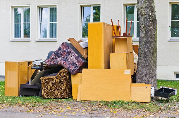 Best Yard Waste Removal  in Oakland, NE